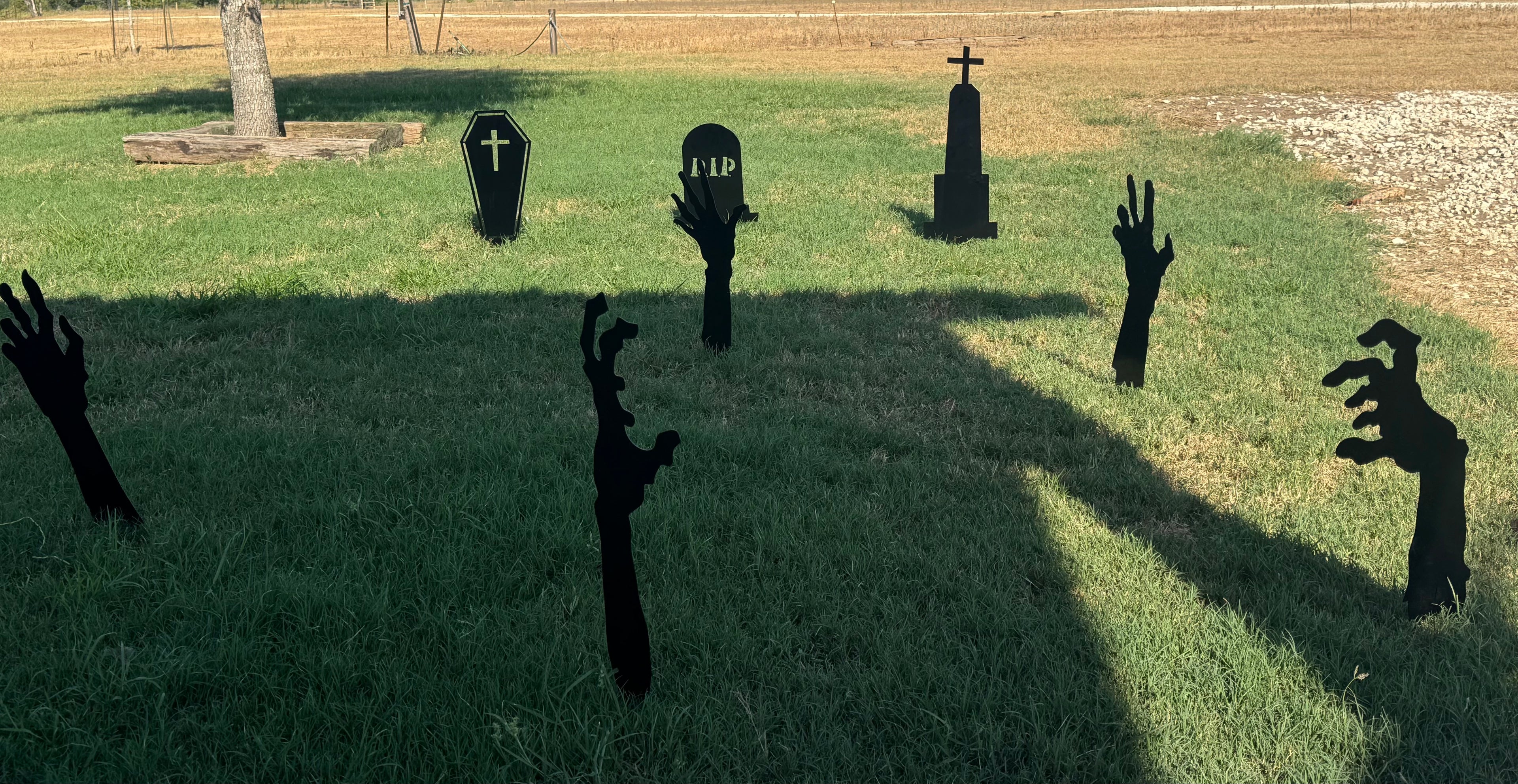 Zombie Hands Metal Yard Stake (Pack of 10)